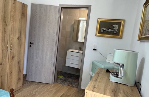 Saronikos Apartment | Ecological Studio Flat in Kalyvia Thorikou, Greece