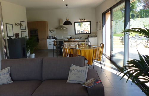 Saint-Alban House | Ecomaison comfortable, 2 steps from the Val André (22370), suitable for handicaps