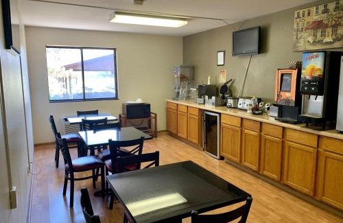 Columbus Hotel | Econo Inn