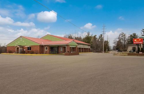 Cadillac Cabin | Econo Lodge Cadillac by Choice