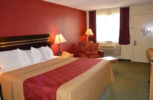Christiansburg Hotel | Econo Lodge Christiansburg-Blacksburg I-81