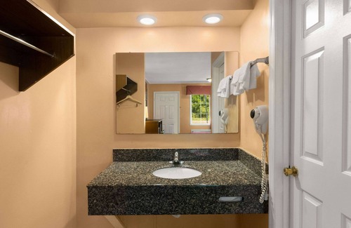 Cornersville Hotel | Econo Lodge Cornersville
