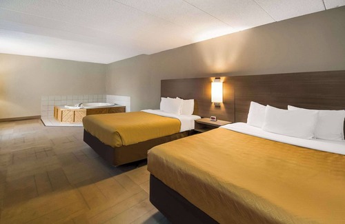 Hermantown Hotel | Econo Lodge Duluth near Miller Hill Mall