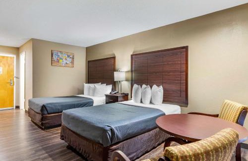 Florence Cabin | Econo Lodge Florence - Darlington