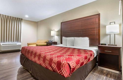 Florence Cabin | Econo Lodge Florence - Darlington