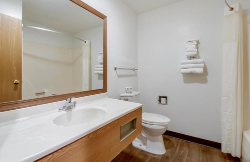 Franklin Hotel | Econo Lodge Franklin