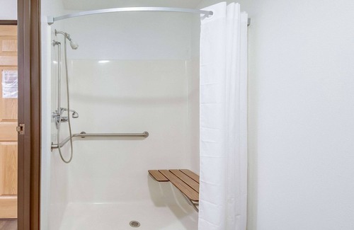 Franklin Hotel | Econo Lodge Franklin