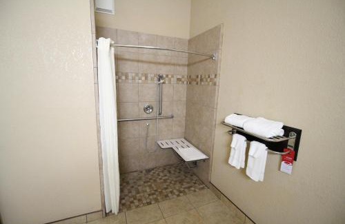 Fallbrook Hotel | Econo Lodge Inn & Suites Fallbrook Downtown