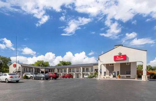 Southside Hotel | Econo Lodge Inn & Suites Near Lackland AFB