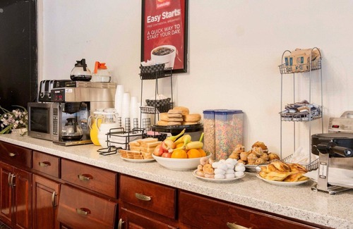 Petersburg Hotel | Econo Lodge Petersburg - Fort Lee