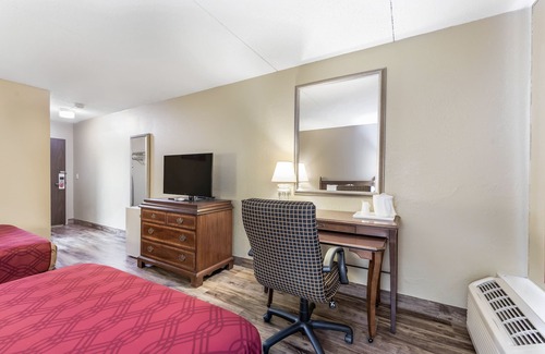 Albert Lea Hotel | Econo Lodge