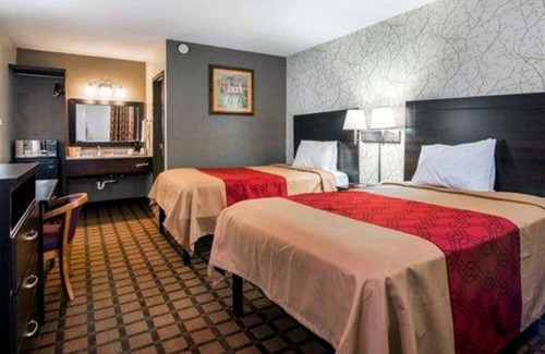 Selma Hotel | Econo Lodge