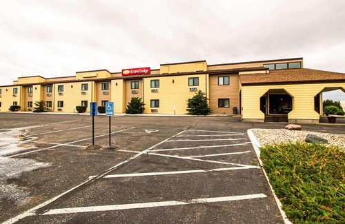 Watertown Cabin | Econo Lodge