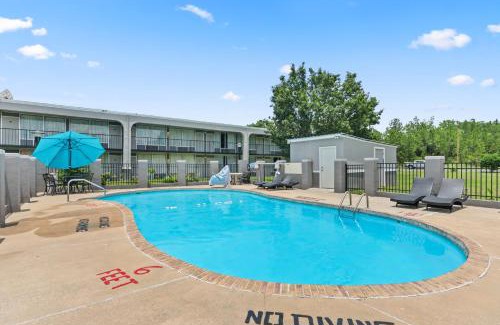 Andalusia Hotel | Econolodge