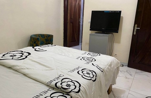 Grand Dakar Bed & Breakfast | Economic Furnished Room