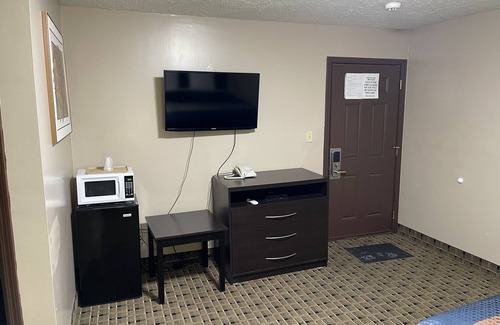 Edgewood Hotel | Economy Inn And Suites Ashtabula