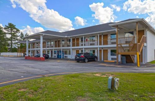 Ashburn Hotel | Economy Inn By OYO Ashburn
