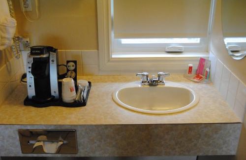 Southside Hotel | Economy Inn