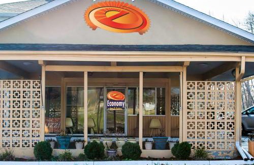 Warren Hotel | Economy Inn & Suites