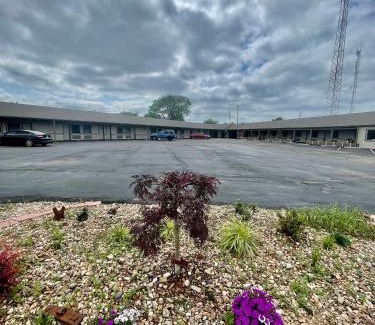 Ada Hotel | Economy Inn