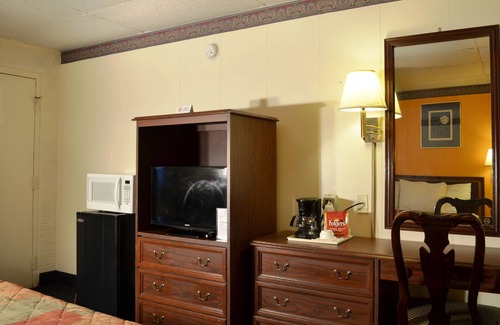 Bluefield Hotel | Economy Inn