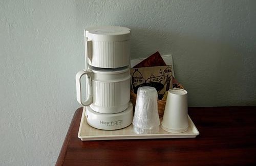 Willows Hotel | Economy Inn