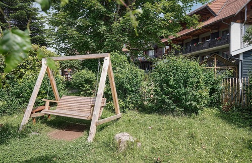 Saig Apartment | Economy triple room