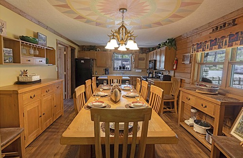 Snowshoe House | Edelweiss Haus: Cozy Renovated Mountain Retreat - Hot Tub & Dual Outdoor Decks