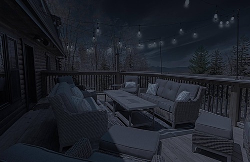 Snowshoe House | Edelweiss Haus: Cozy Renovated Mountain Retreat - Hot Tub & Dual Outdoor Decks