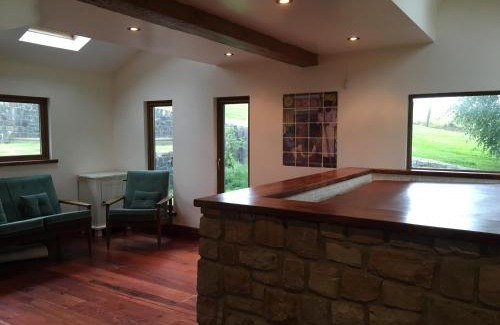 Ennis Villa | Eden Cottage Countryside Retreat