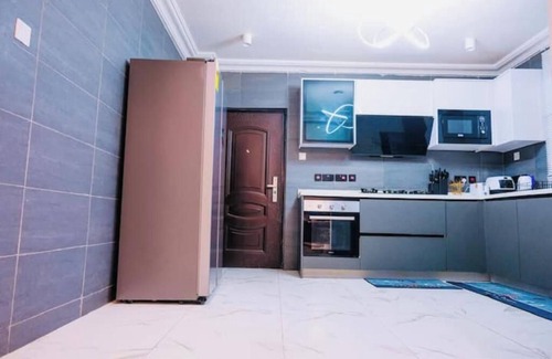 Tema House | Eden House
