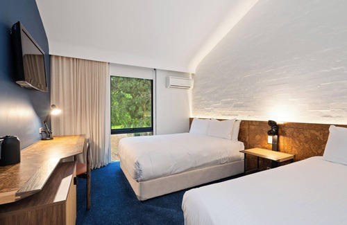 East Geelong Hotel | Eden Oak Geelong