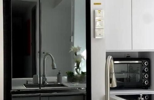 Marine Parade Apartment | Eden Suite 01