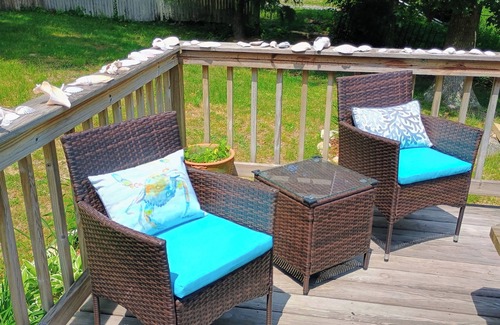 Edgartown Apartment | Edgartown convenience to beach, restaurants, shopping and public transportation.