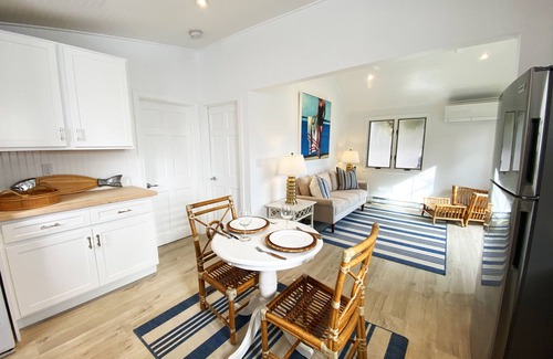 Katama Cottage | Edgartown Designer Cottage between Town & Beach. Ferry Tickets Available!