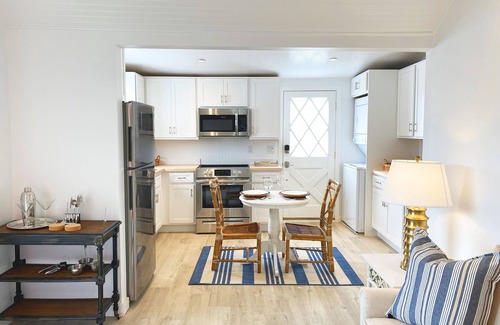 Katama Cottage | Edgartown Designer Cottage between Town & Beach. Ferry Tickets Available!