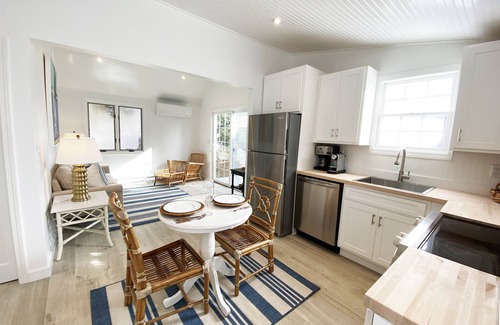 Katama Cottage | Edgartown Designer Cottage between Town & Beach. Ferry Tickets Available!