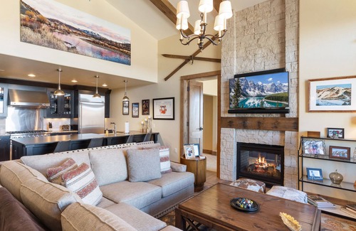 Steamboat Springs Condo | Edgemont 2701 Luxury On Mountain Condo With Ski-In/Ski-Out Access!