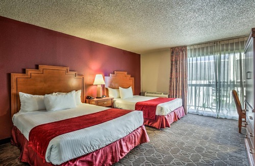 Laughlin Resort | Edgewater Hotel & Casino Resort