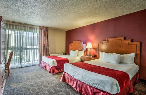 Laughlin Resort | Edgewater Hotel & Casino Resort