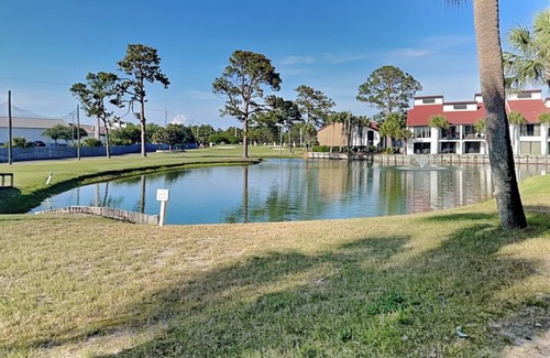 Panama City Beach Condo | Edgewater Villa #901 | Lake View