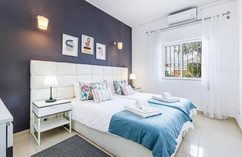 Areias de Sao Joao Apartment | Edif. Valemangude