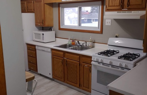 Edinboro Cottage | Edinboro Lakeside Cottage ❤️