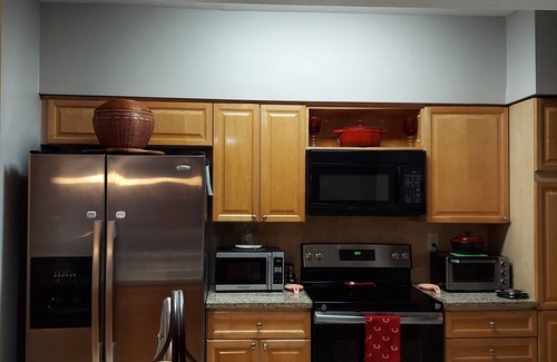 Alpharetta Condo | Edinburgh Suite in Alpharettan1 private room & 1 private bath