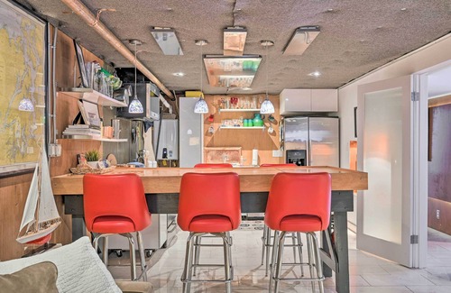 Edmonds House | Edmonds Apartment with Private Wine Cellar!