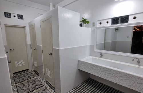 Padre Burgos Resort | EDVIL BEACH RESORT AND JACUZZI POOL SPA
