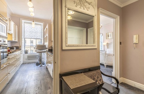 Bath Apartment | Edward Street Apartment | Glamorous and handsome Georgian indulgence