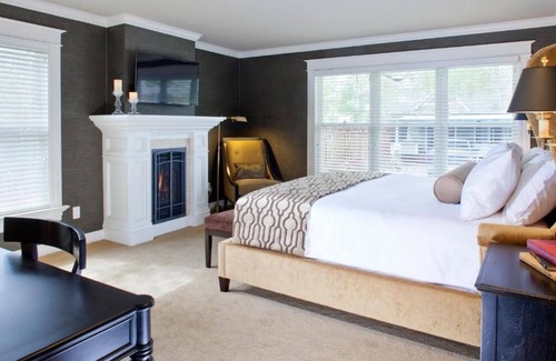 Old Town West Hotel | Edwards House