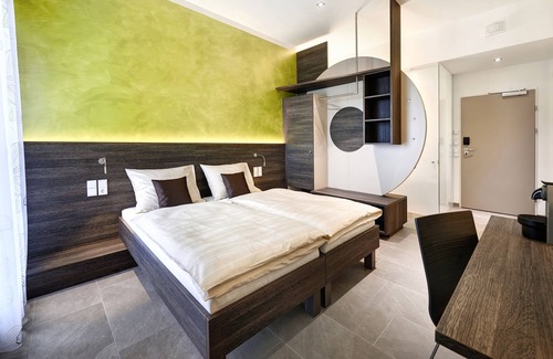 Marchtrenk Hotel | eee Hotel MARCHTRENK