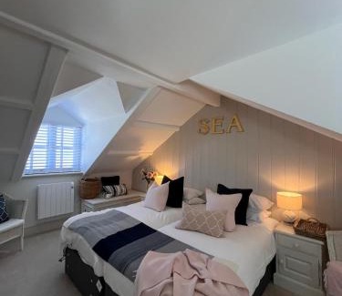New Quay House | Efail Fach